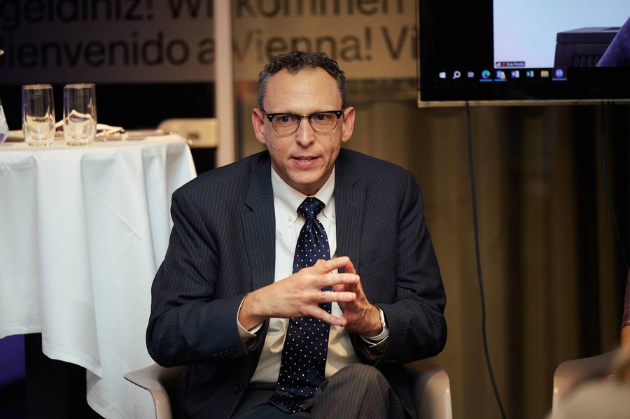 Patrick D. Lynch in discussion at the Peter Drucker Forum